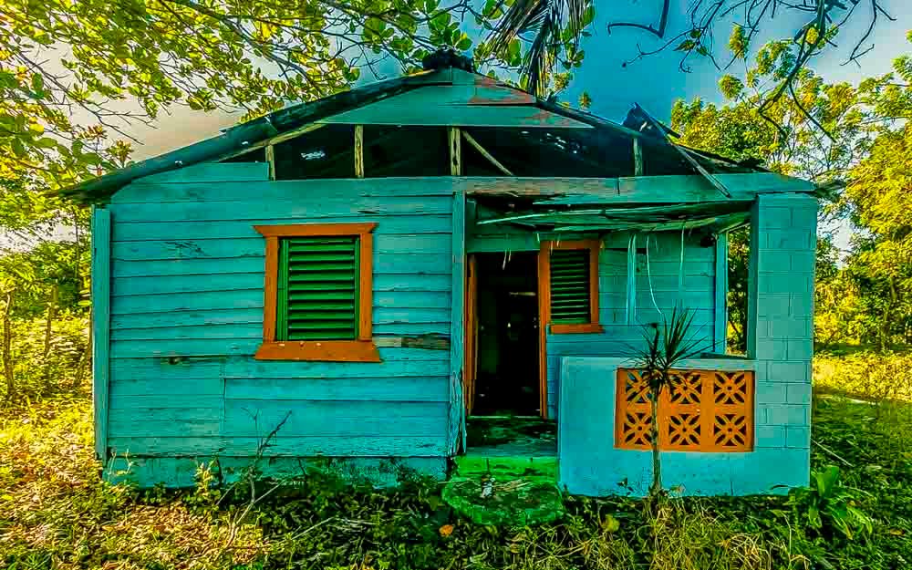 6616ab8ed8c3c268632d0a1d_fishing-village-cabin-faded-caribbean-charm_1757649008800.jpg