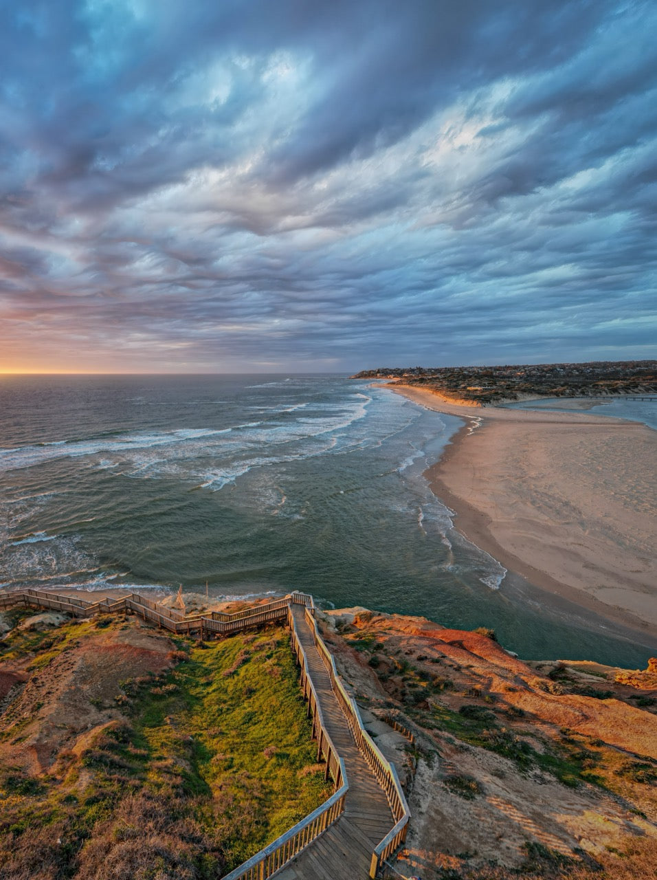6616ab8ed8c3c268632d0a1d_port-noarlunga-stairs-large_1758195665034.jpeg