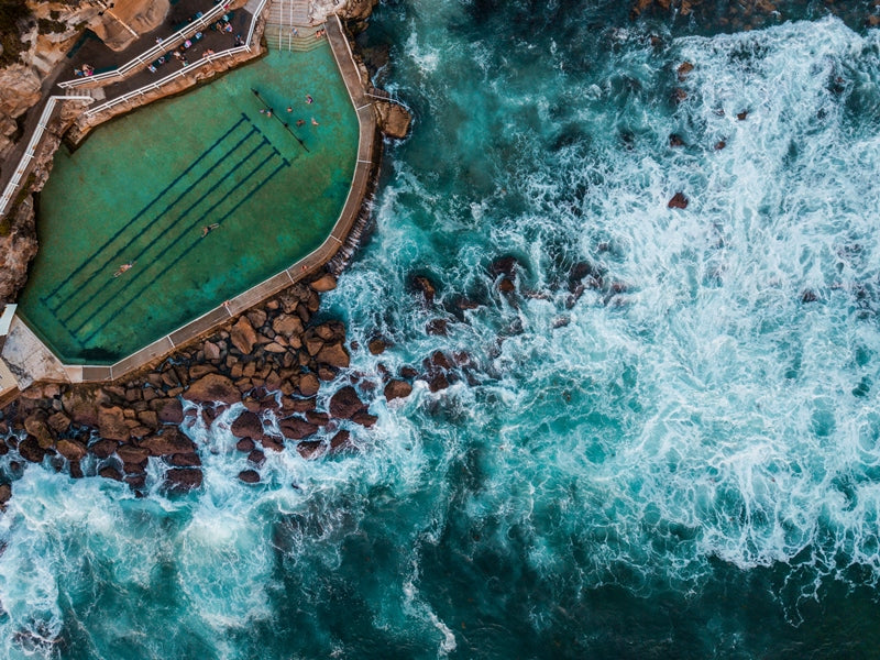 33°54'18" S 151°16'10" E