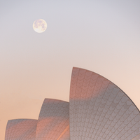 sydney opera moon