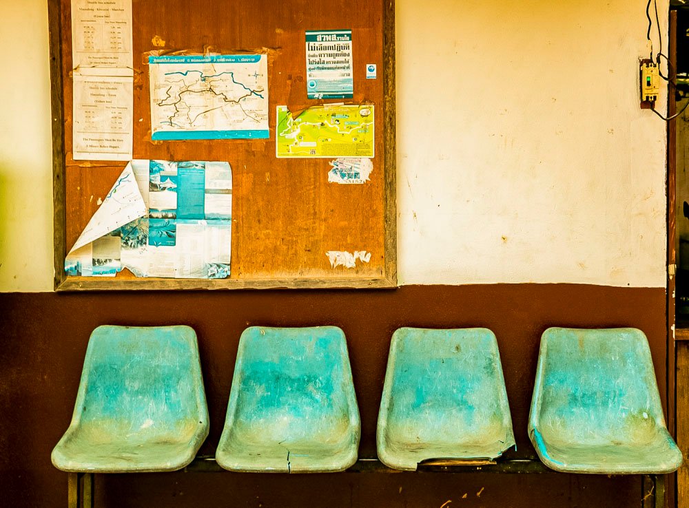 6616ab8ed8c3c268632d0a1d_bluechairs_1757560069751.jpg