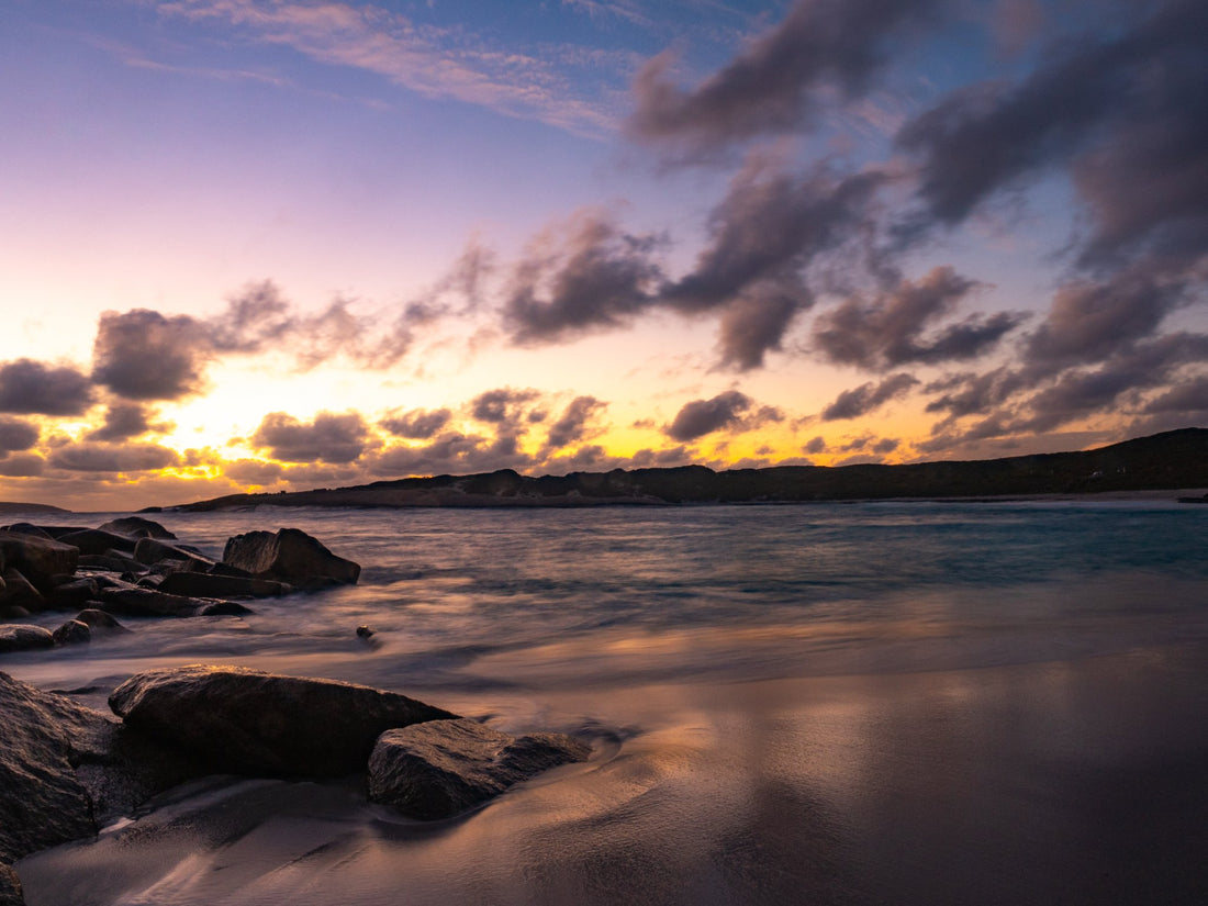 6616ab8ed8c3c268632d0a1d_chrisgordon-salmonbeachsunset-1171617-190117-lowres_1782954644511.jpg