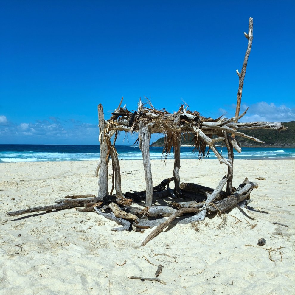 6616ab8ed8c3c268632d0a1d_driftwood-hut-elizabeth-beach-pacific-palms-nsw-for-web_1769997439453.jpg