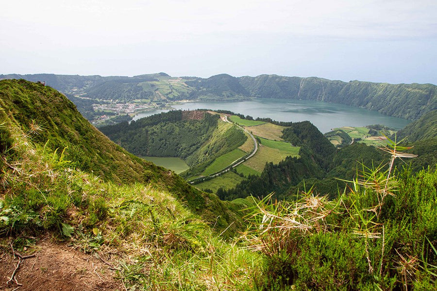 6616ab8ed8c3c268632d0a1d_klein-sete-cidades-crater-lakes-and-green-ridges_1764151562553.jpg