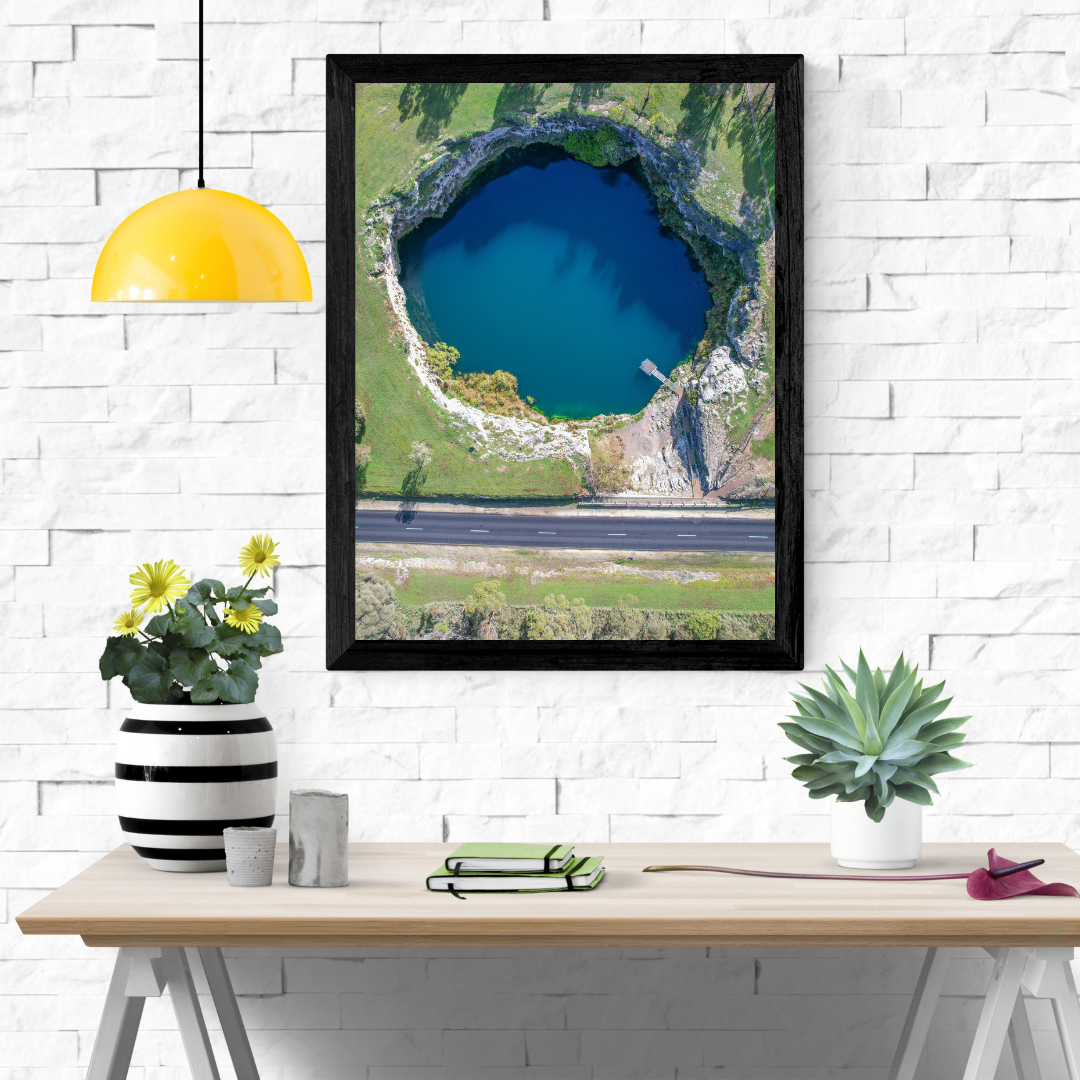6616ab8ed8c3c268632d0a1d_white-modern-wall-art-photo-frame-instagram-post_1765444001927.png
