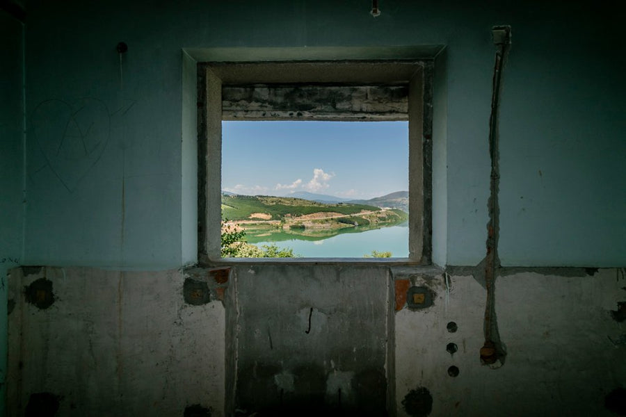 6616ab8ed8c3c268632d0a1d_window-to-serenity_1757648780076.jpg