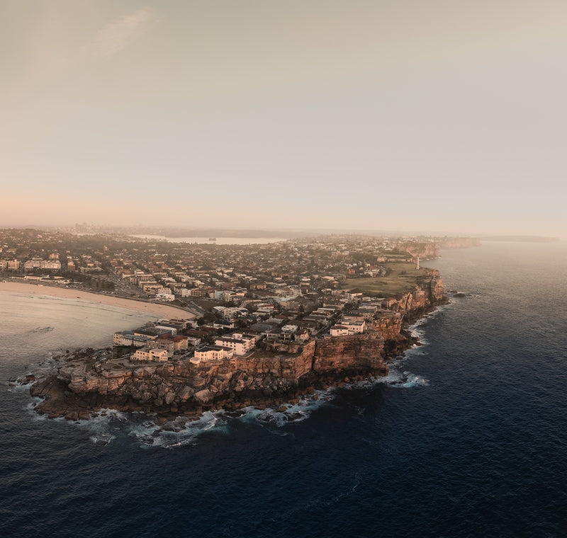 Buckled Horizon