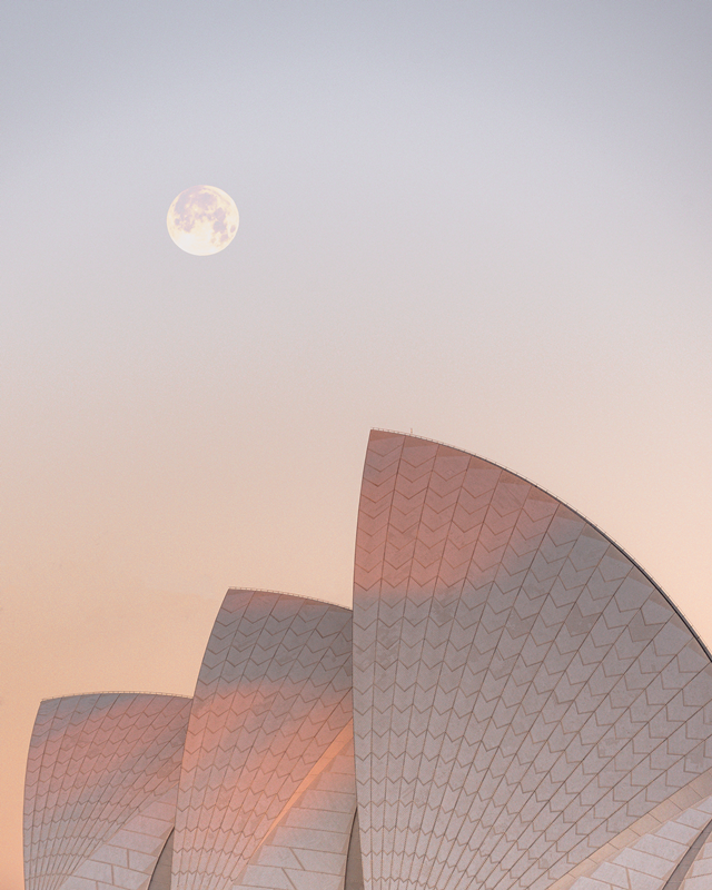 sydney opera moon